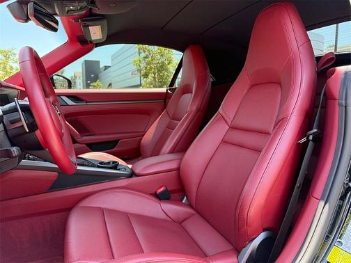 2024 Porsche 911 Carrera