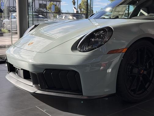 2026 Porsche 911 Carrera GTS