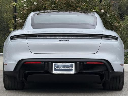 2026 Porsche Taycan 