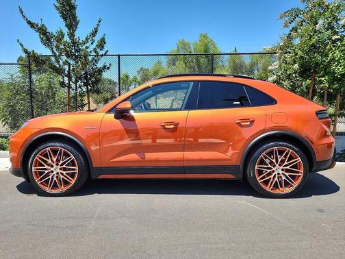 2024 Porsche Macan Electric 4