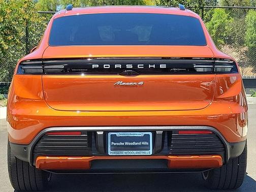 2024 Porsche Macan Electric 4