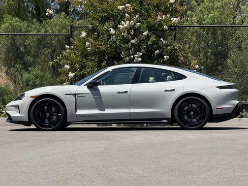 2026 Porsche Taycan Black Edition