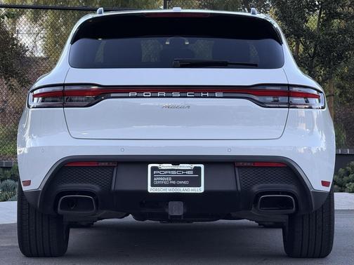 2024 Porsche Macan Base (PDK)