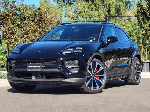 2025 Porsche Macan 4S