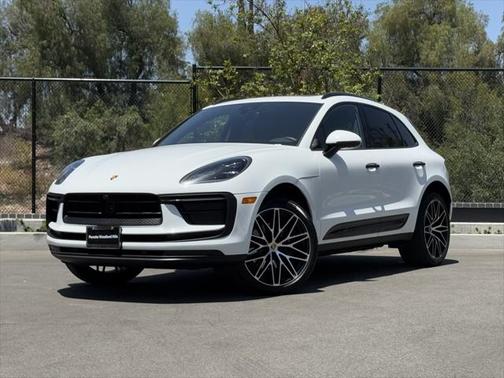 2024 Porsche Macan Base