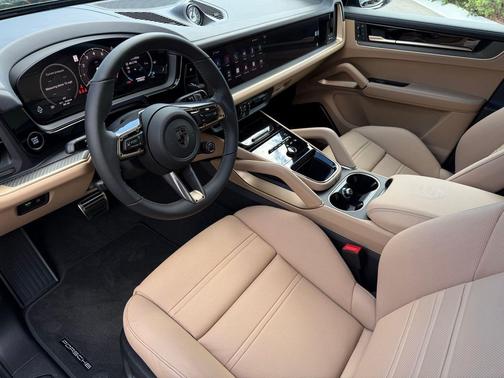 2026 Porsche Cayenne Cayenne Turbo E-Hybrid
