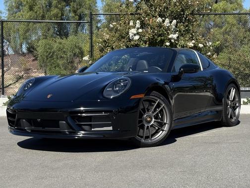 2022 Porsche 911 Targa 4 GTS