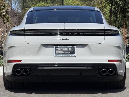 2025 Porsche Panamera Turbo