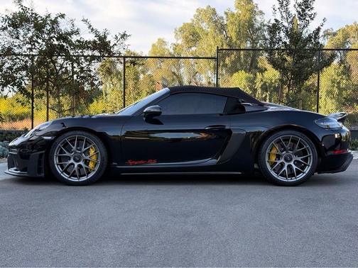 2024 Porsche 718 Spyder RS