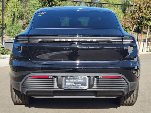 2025 Porsche Macan 4S