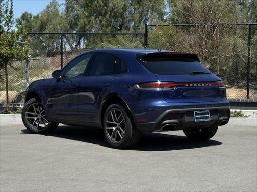 2024 Porsche Macan Base
