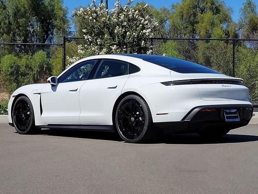 2025 Porsche Taycan 4