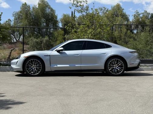 2023 Porsche Taycan