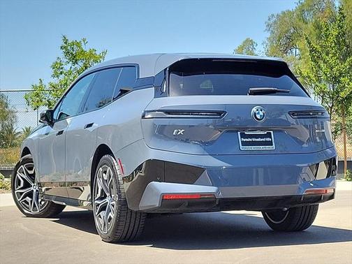 2025 BMW iX xDrive50