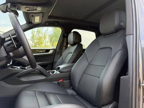 2024 Porsche Cayenne
