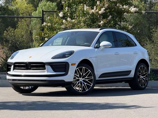 2026 Porsche Macan Macan
