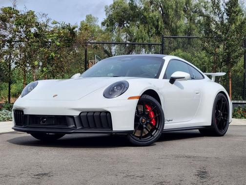 2026 Porsche 911 Carrera GTS