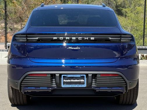 2025 Porsche Macan Electric
