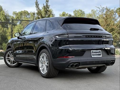 2025 Porsche Cayenne S