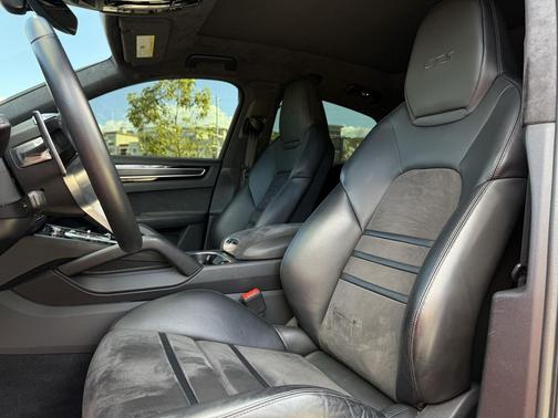 2021 Porsche Cayenne GTS