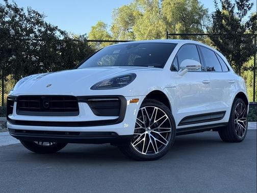 2025 Porsche Macan