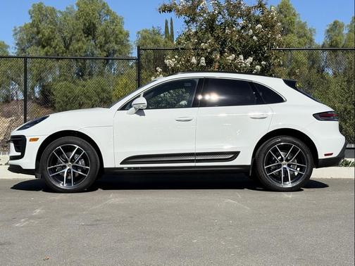2024 Porsche Macan 