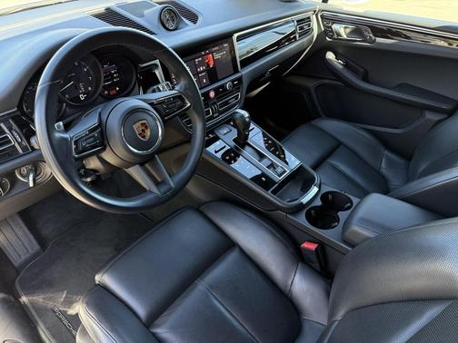 2024 Porsche Macan 