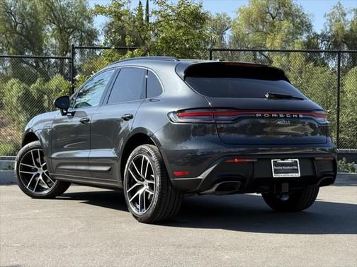 2024 Porsche Macan Base