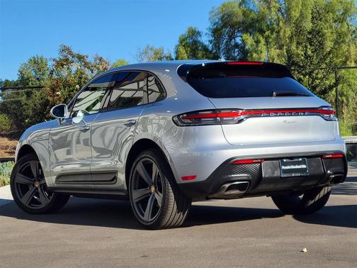 2025 Porsche Macan 