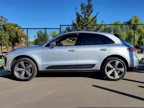 2025 Porsche Macan 