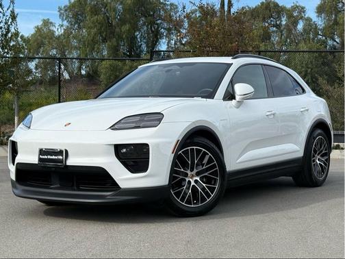 2025 Porsche Macan 4