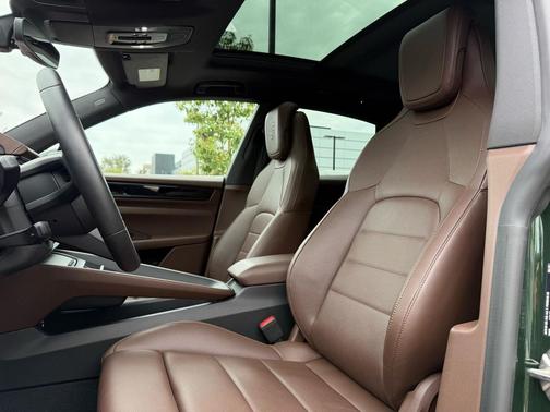 2025 Porsche Macan 4S