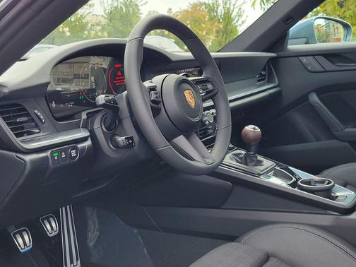 2026 Porsche 911 Carrera T