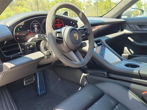 2025 Porsche Taycan GTS