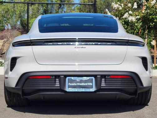 2025 Porsche Taycan Turbo