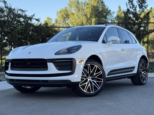 2026 Porsche Macan 