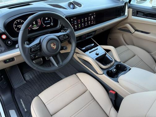 2025 Porsche Cayenne S