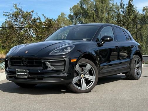 2025 Porsche Macan Loaner