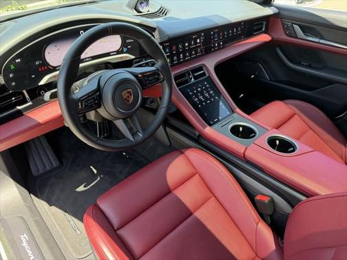 2022 Porsche Taycan Turbo S