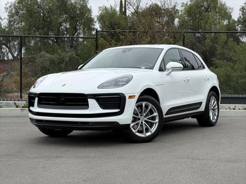 2024 Porsche Macan Base