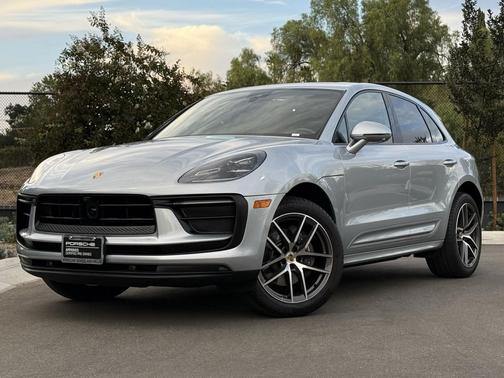 2024 Porsche Macan Base (PDK)