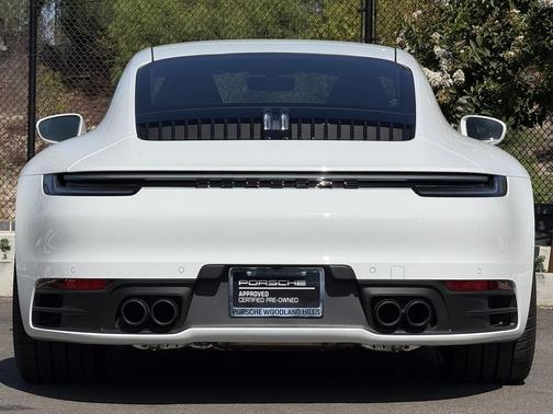2024 Porsche 911 Carrera