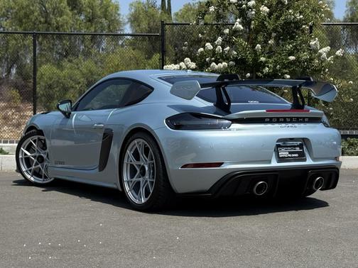 2023 Porsche 718 Cayman GT4 RS