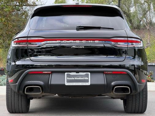 2025 Porsche Macan Loaner