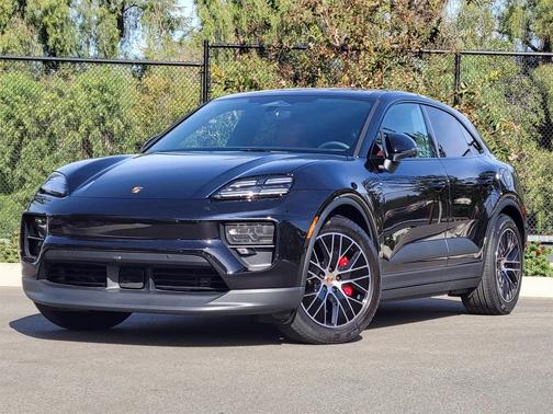 2025 Porsche Macan 4S