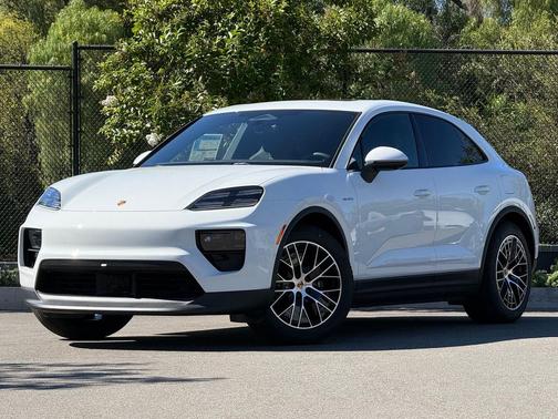 2026 Porsche Macan Macan