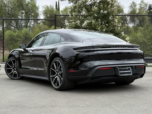 2026 Porsche Taycan 4