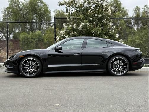 2026 Porsche Taycan 4