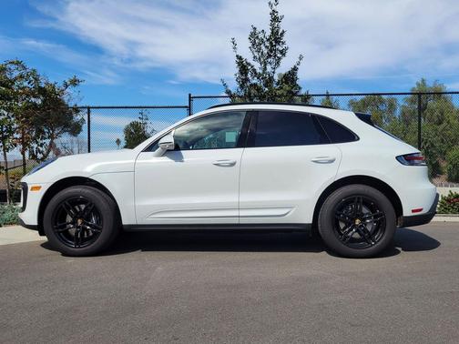 2024 Porsche Macan 