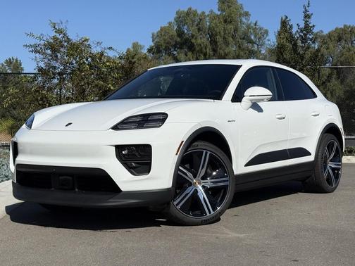 2026 Porsche Macan 